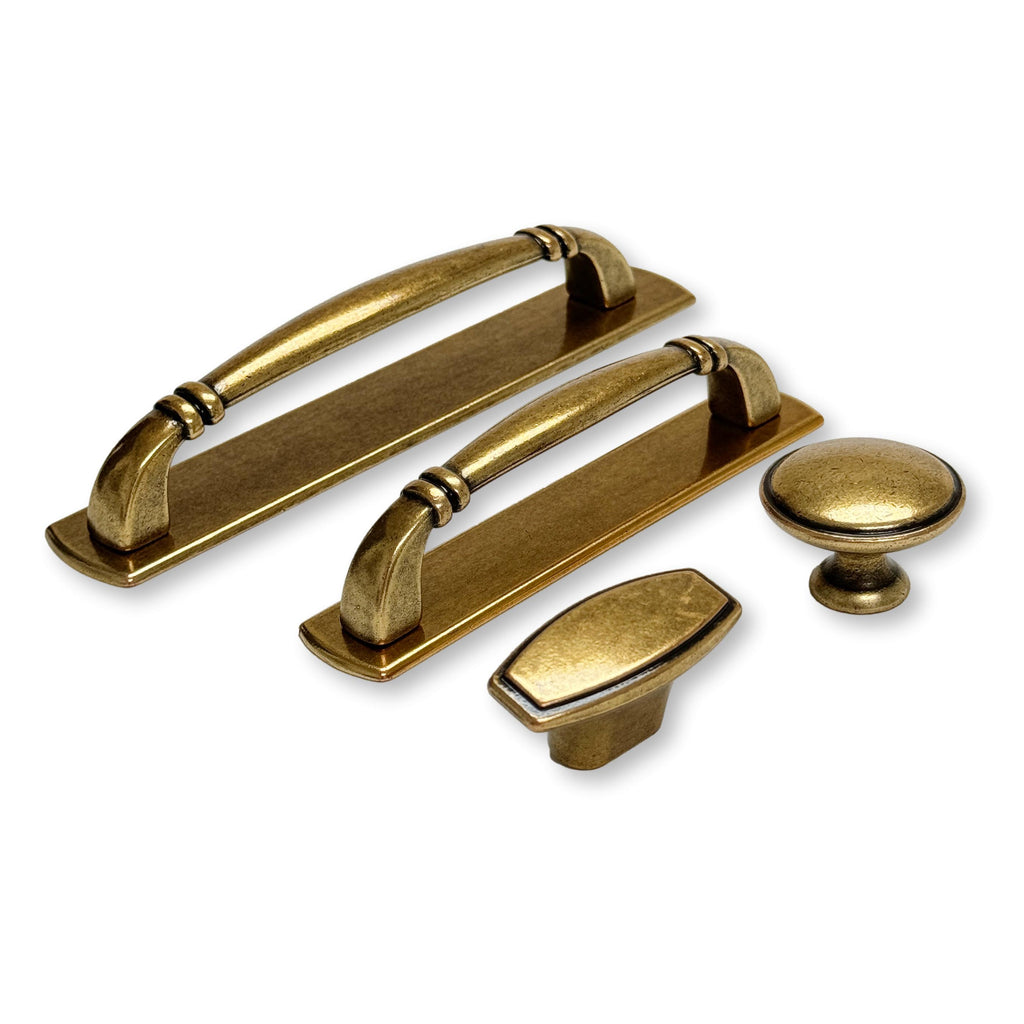 Hickory Hardware Newport Polished Brass and White Porcelain Center 3 cc  Cabinet Pull P536-PB