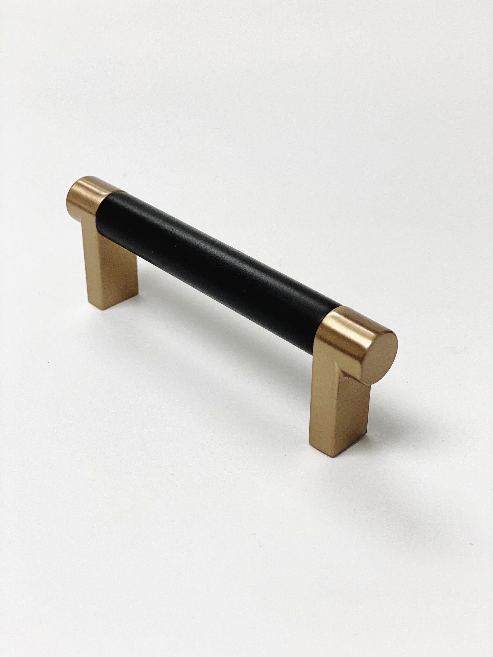 Smooth Select Champagne Bronze and Black Dual-Finish Knobs and Pulls –  Forge Hardware Studio